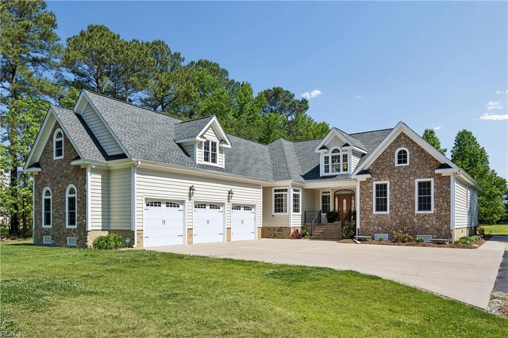 Property Photo:  38 Forrest Rd  VA 23662 