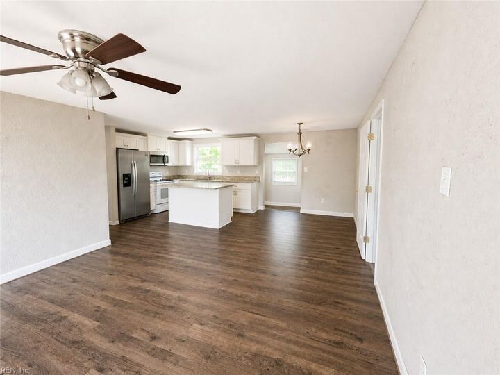 Property Photo: 1903 Seward Dr VA 23663