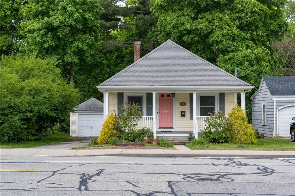 Property Photo: 1335 Pawtucket Avenue RI 02916