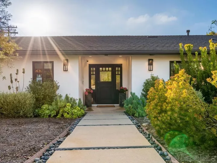 Property Photo:  8804 Robinhood Lane  CA 92037 
