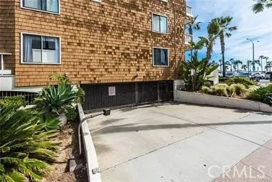 Property Photo:  600 E Oceanfront 1D  CA 92661 
