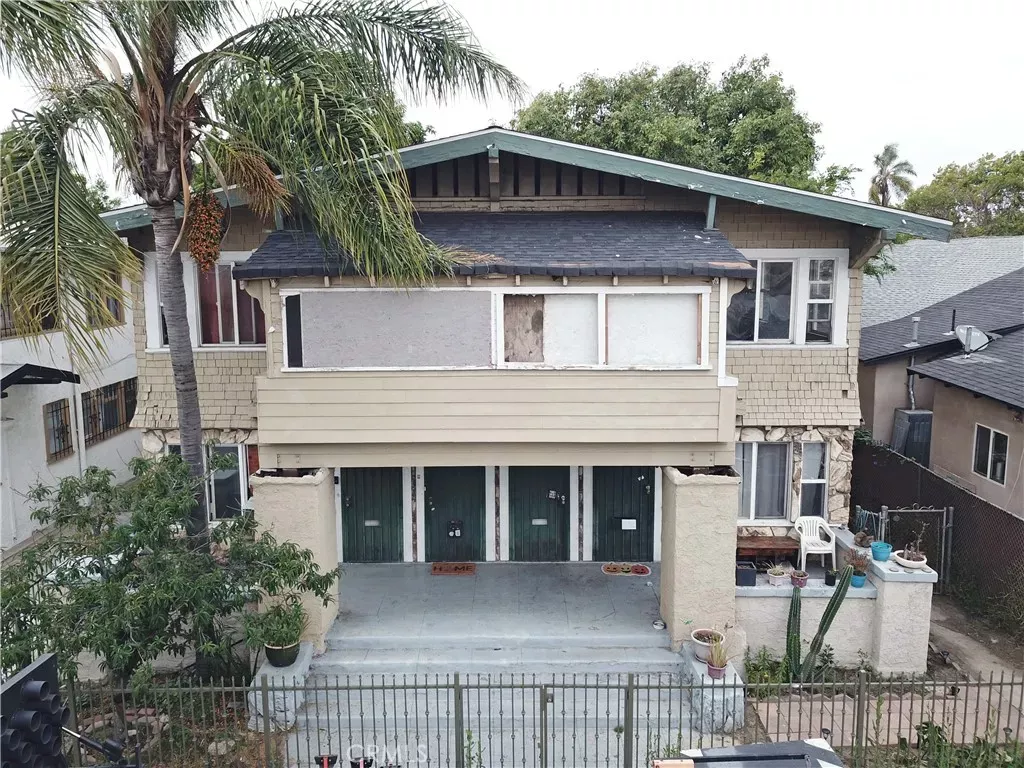 Property Photo: 1467 W Vernon CA 90062