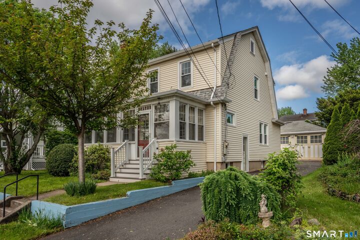 Property Photo:  17 Troy Street  CT 06119 
