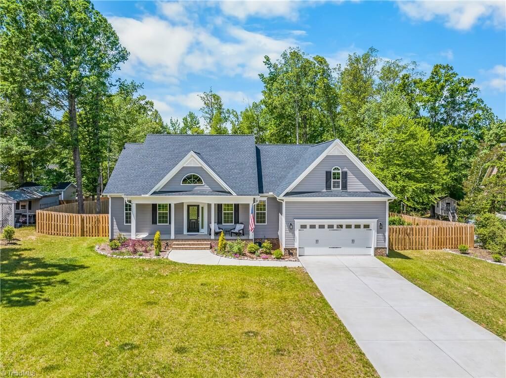 Property Photo:  1401 Ashland Drive  NC 27320 