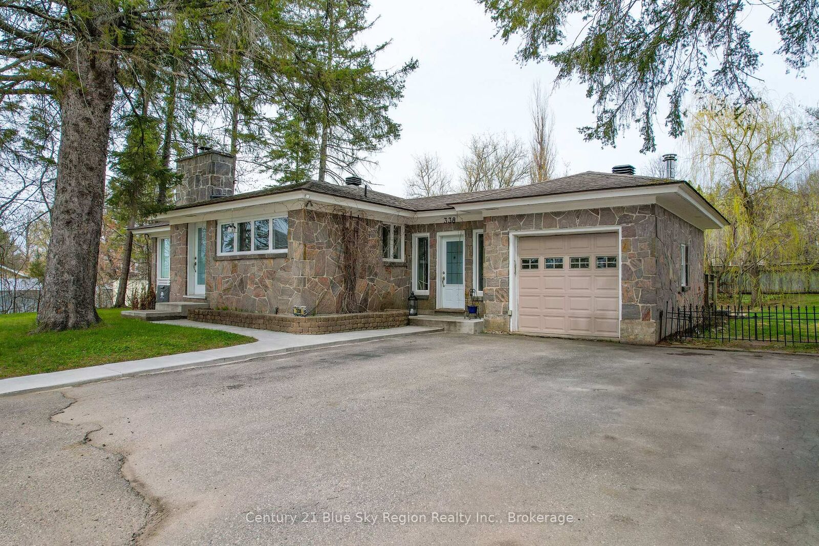 Photo de la propriété:  338 Edward Street  ON P0H 1Z0 