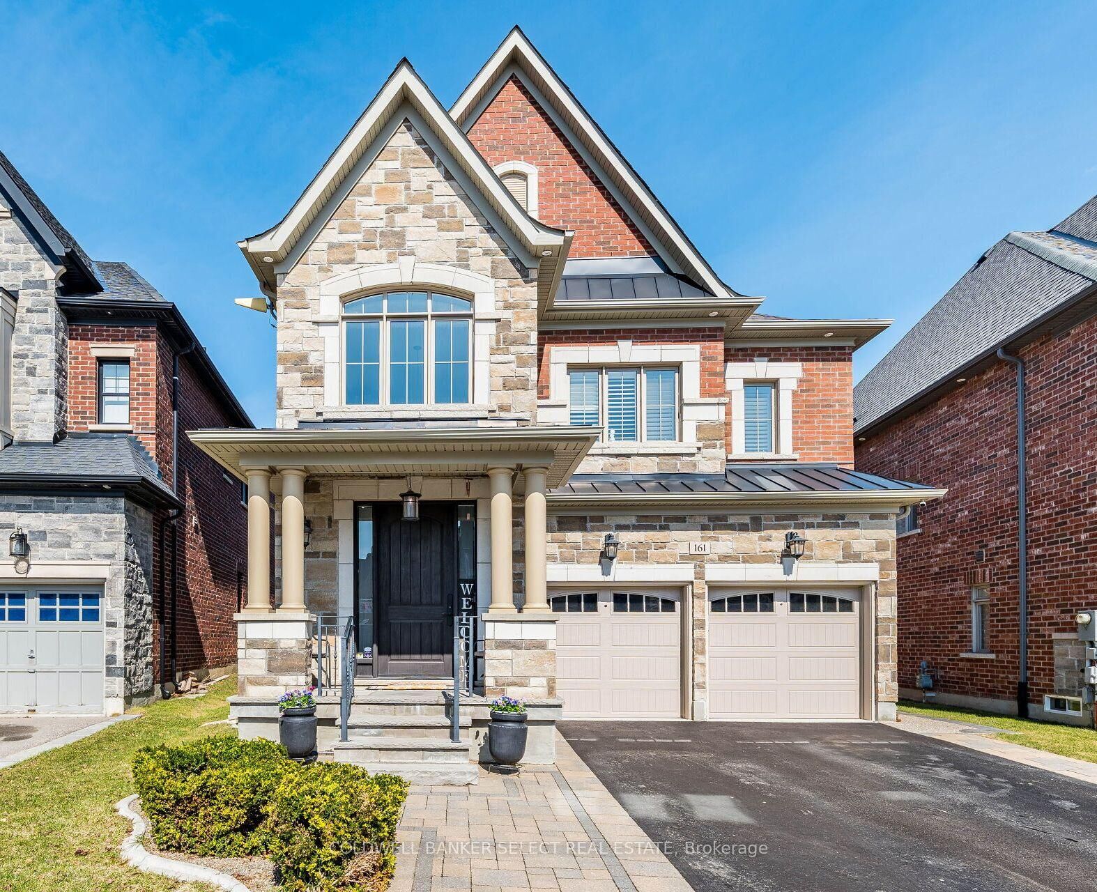 Photo de la propriété: 161 Cranbrook Crescent ON L4H 4L1