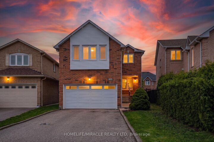 Property Photo: 5342 Crane Court ON L5V 2C4