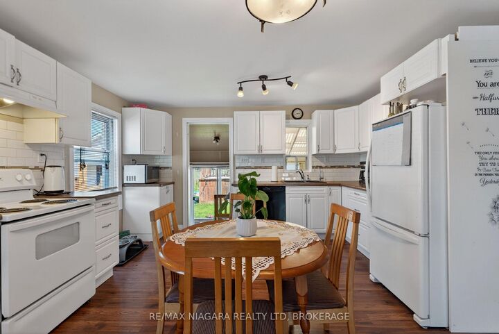 Property Photo: 18 1/2 Willow Street ON L2T 1N4