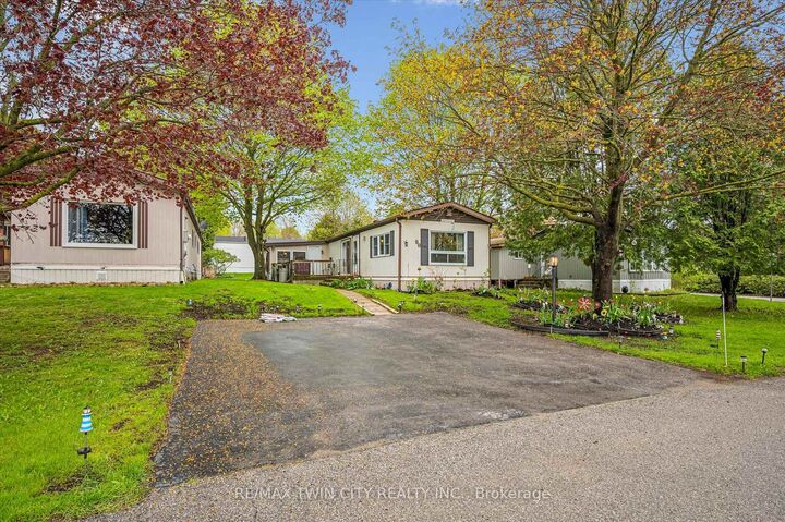 1294 8th Concession Road W — photo 1