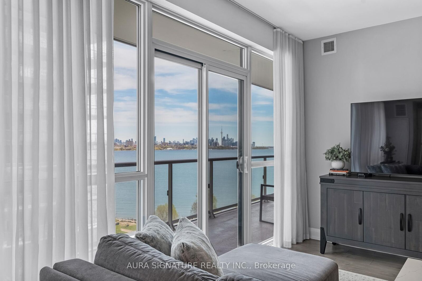 Property Photo: 110 Marine Parade Drive 901 ON M8V 0A3
