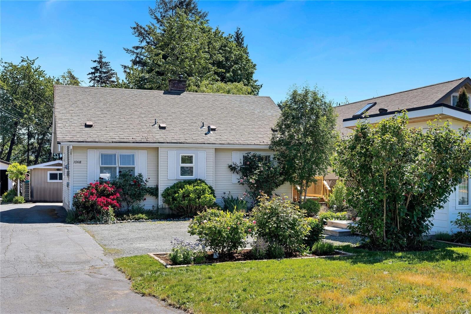 Property Photo:  1068 Holmes St  BC V9L 2C8 
