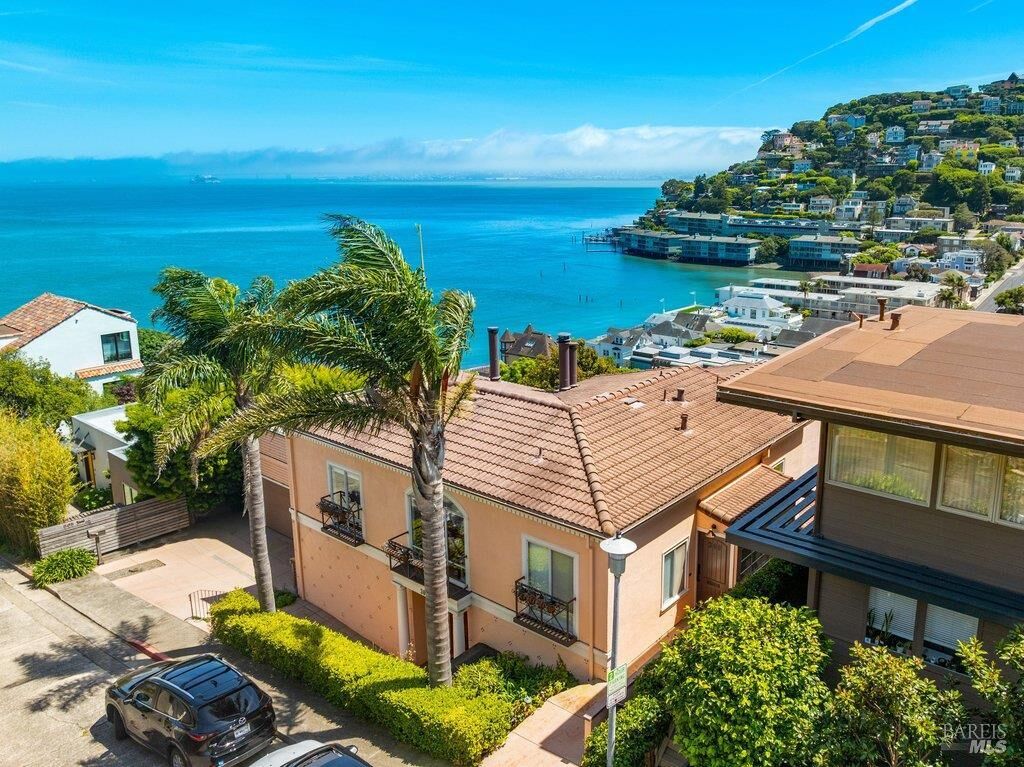 Property Photo: 307 North Street CA 94965