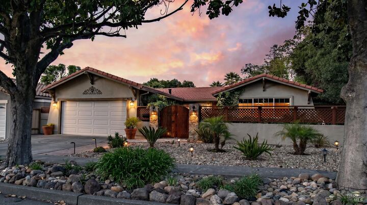 Property Photo: 22 Greengate Court CA 95409