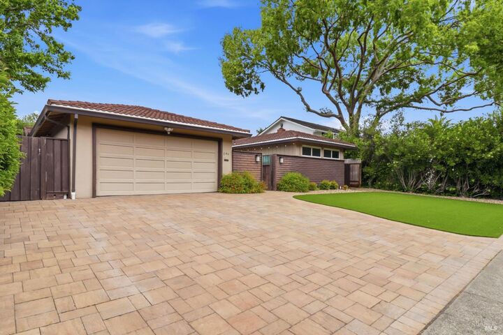 Property Photo:  240 Marin Oaks Drive  CA 94949 