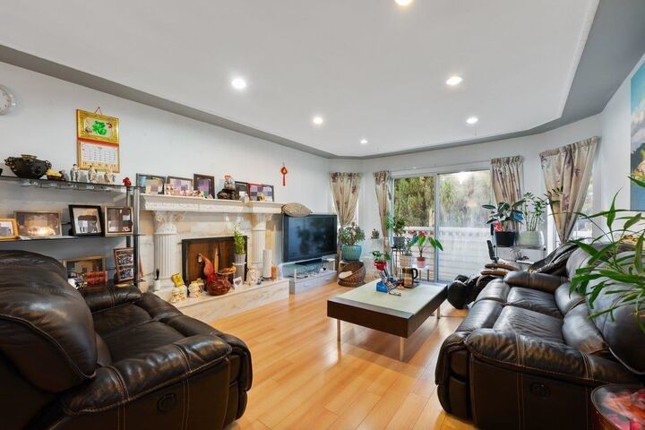 Property Photo: 2663 E 41st Avenue BC V5R 2W6