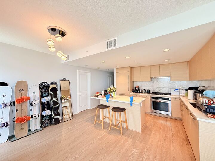 Property Photo: 6700 Dunblane Avenue 2608 BC V5H 0J3