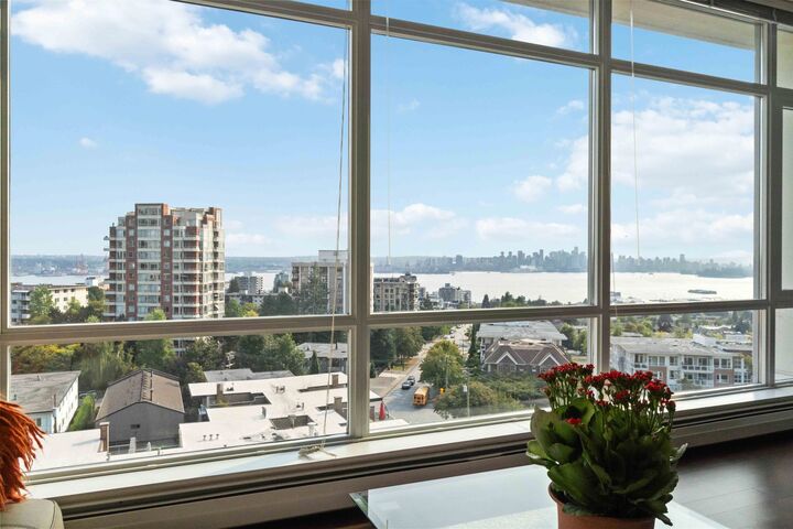 Property Photo:  1320 Chesterfield Avenue 901  BC V7M 0A6 