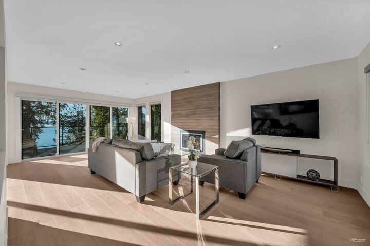 Property Photo:  130 Oceanview Place  BC V0N 2E0 