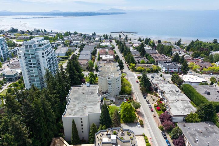 Property Photo:  1442 Foster Street 508  BC V4B 3X7 