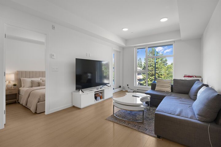 10829 140 Street E206 — photo 1