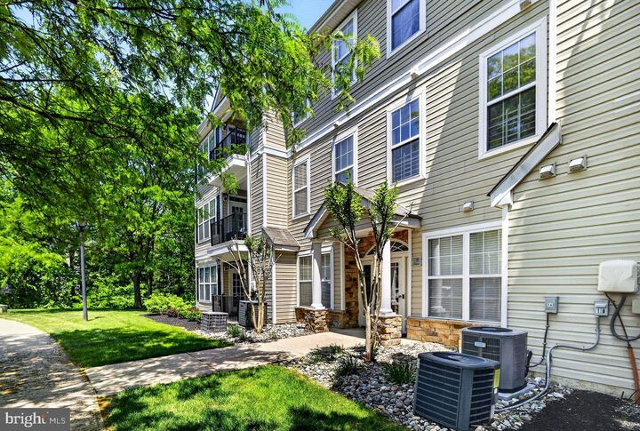 Property Photo:  23 Kyle Way  NJ 08628 
