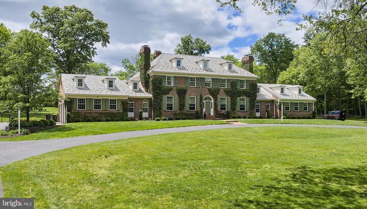 Property Photo:  4 Woodland Road  PA 18940 