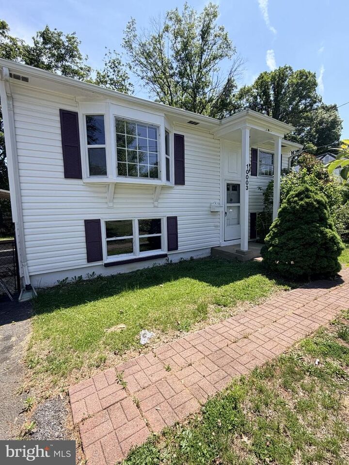 Property Photo:  10003 Lomond  VA 20109 