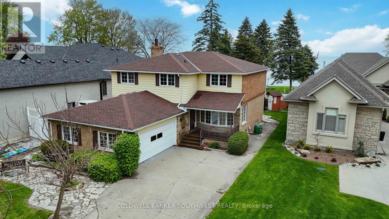Property Photo:  2088 Lakeshore Road  ON N7T 7H6 