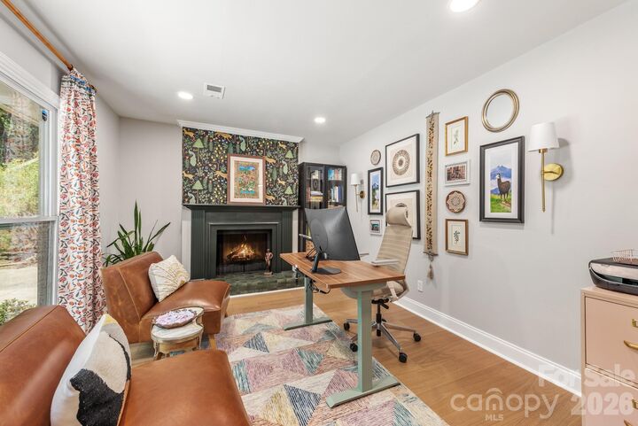 Property Photo: 721 Rome Court NC 28209