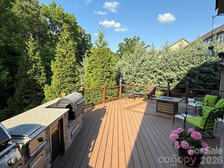 Property Photo:  1001 Greenwich Park Drive  NC 28079 