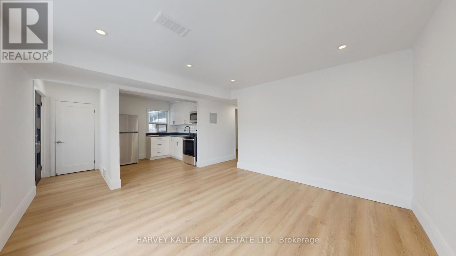 Property Photo:  1252 Davenport Road 1  ON M6H 2G9 