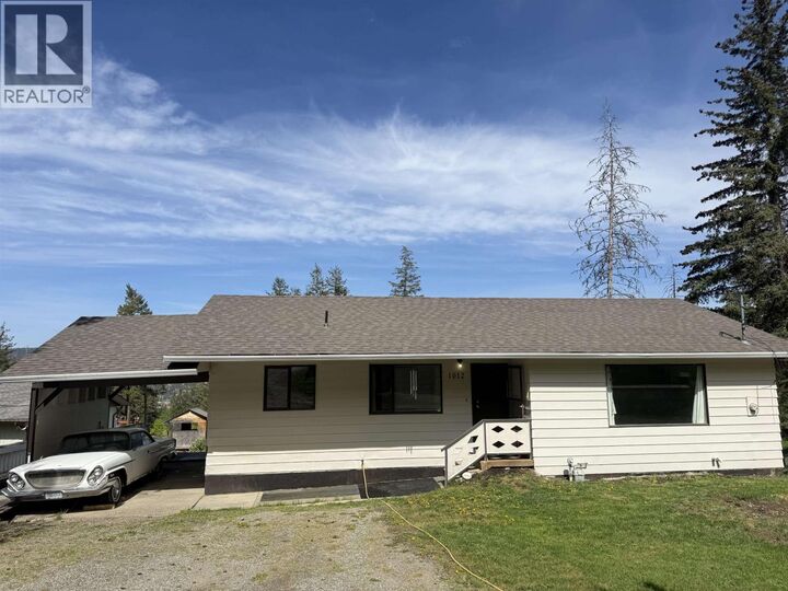 1012 Conrad Crescent — photo 1