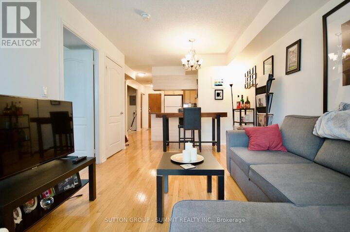 Property Photo:  1 Elm Drive West 506  ON L5B 4M1 