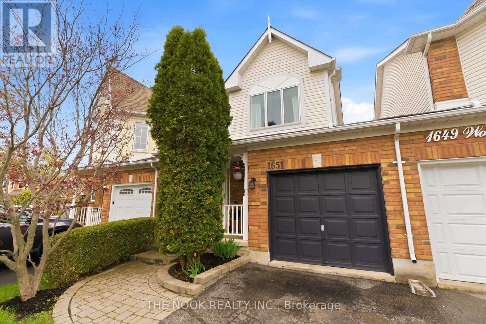 Property Photo:  1651 Woodgate Trail  ON L1G 8B5 