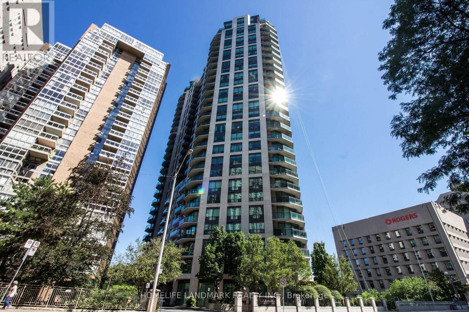 Property Photo:  300 Bloor Street East 912  ON M4W 3S2 