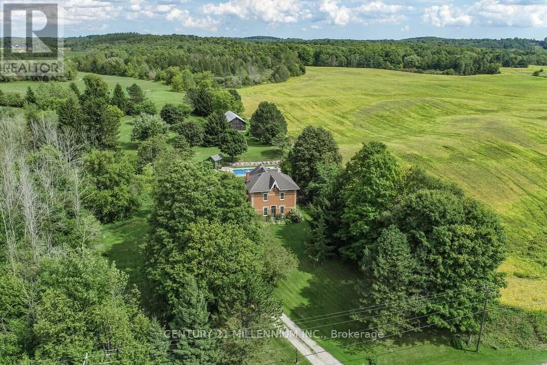 Property Photo:  753333 2nd Line Ehs  ON L9W 5W5 