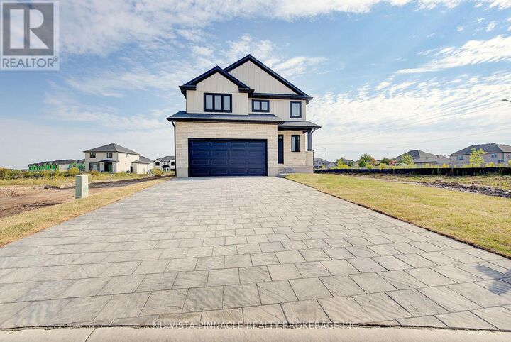 Property Photo:  10 Woodmere Path  ON N0M 2A0 