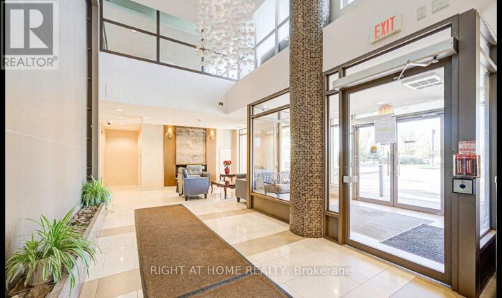 Property Photo: 75 Norman Bethune Avenue 221 ON L4B 0B6