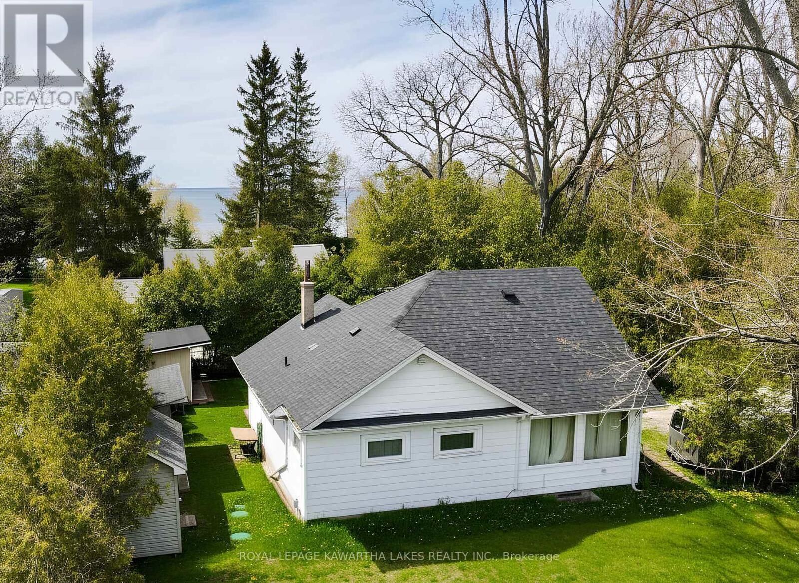 Property Photo:  8 Sandy Cove Lane  ON L4P 3E9 