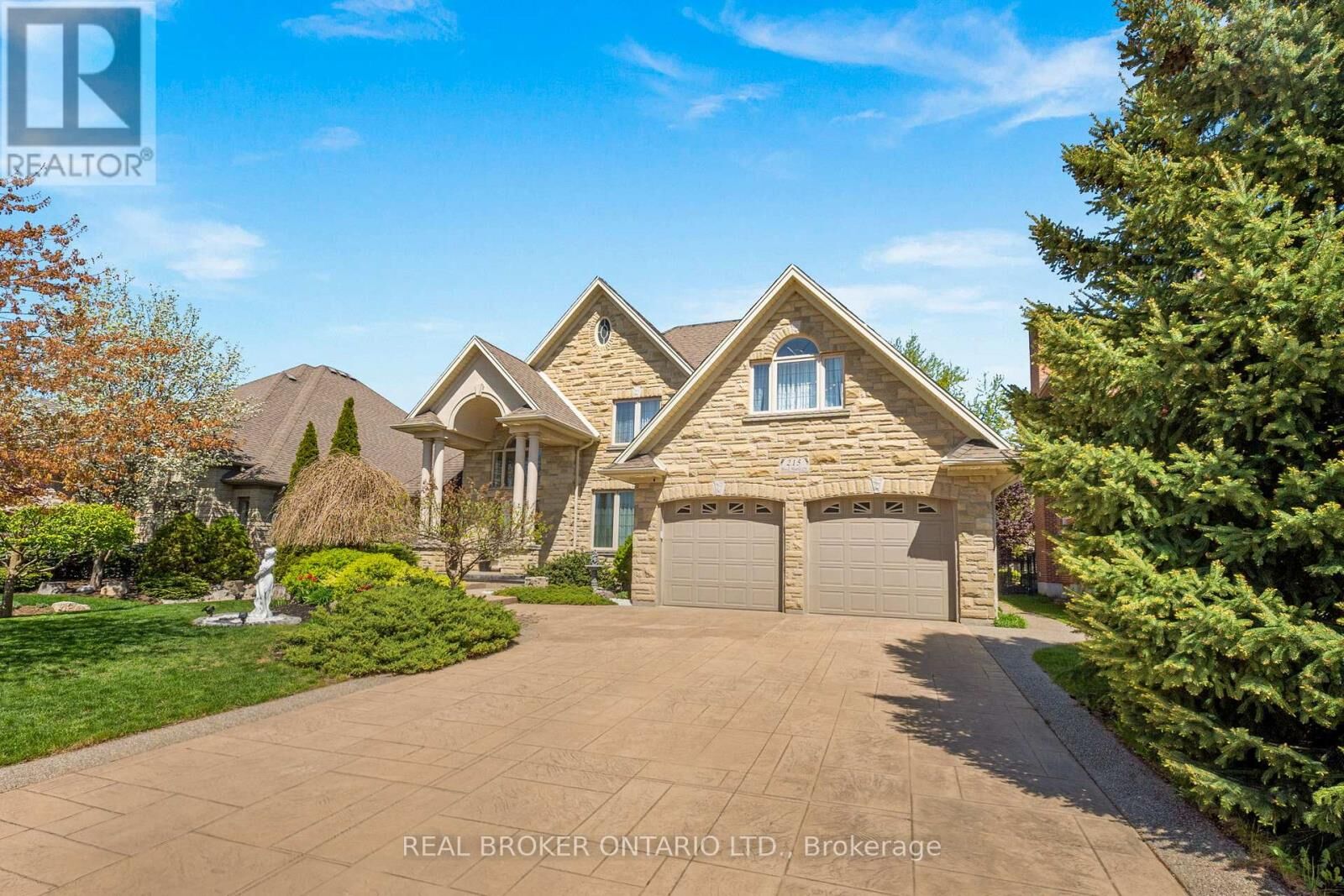 Property Photo: 215 Black Maple Court ON N2P 2W8