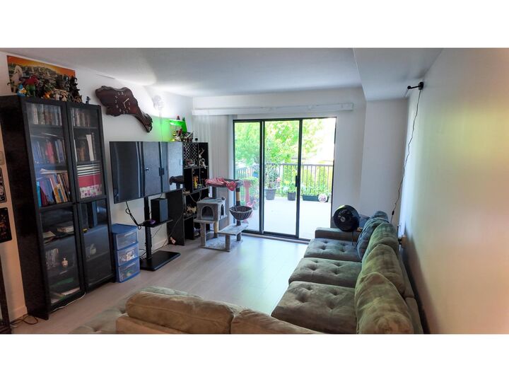 Property Photo:  32733 Broadway East Street 106  BC V2T 4M9 