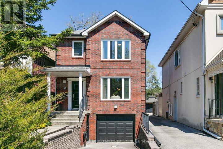 Property Photo:  267 Windermere Avenue  ON M6S 3K4 