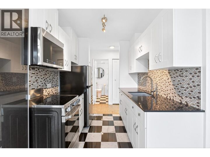 Property Photo: 1330 Harwood Street 804 BC V6E 1S8