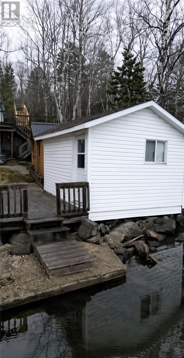 Property Photo:  1946 Fire Road 4  ON P3P 0B7 