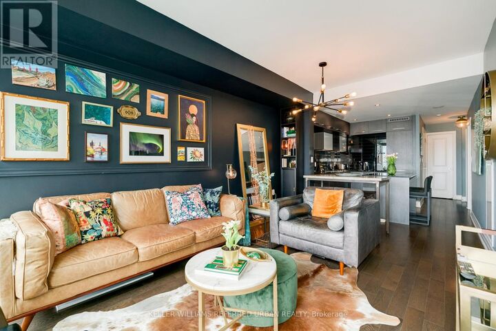 Property Photo:  8 The Esplanade 3607  ON M5E 0A6 