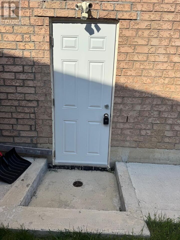 Property Photo:  120 Viceroy Crescent  ON L7A 1V4 