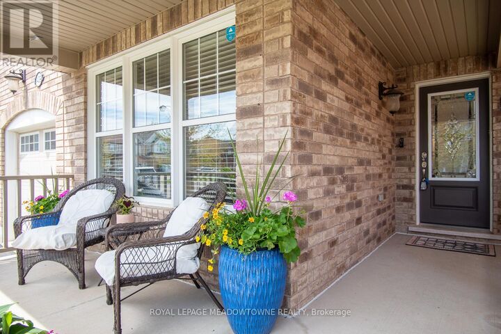 Property Photo:  439 Pozbou Crescent  ON L9T 8H8 