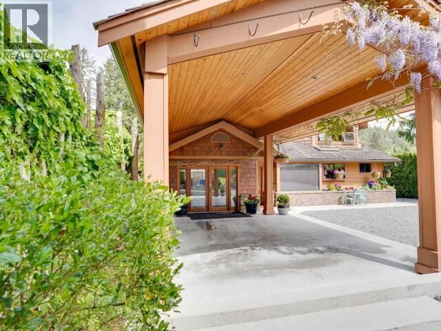Property Photo:  5366 Manson Ave  BC V8A 3P4 
