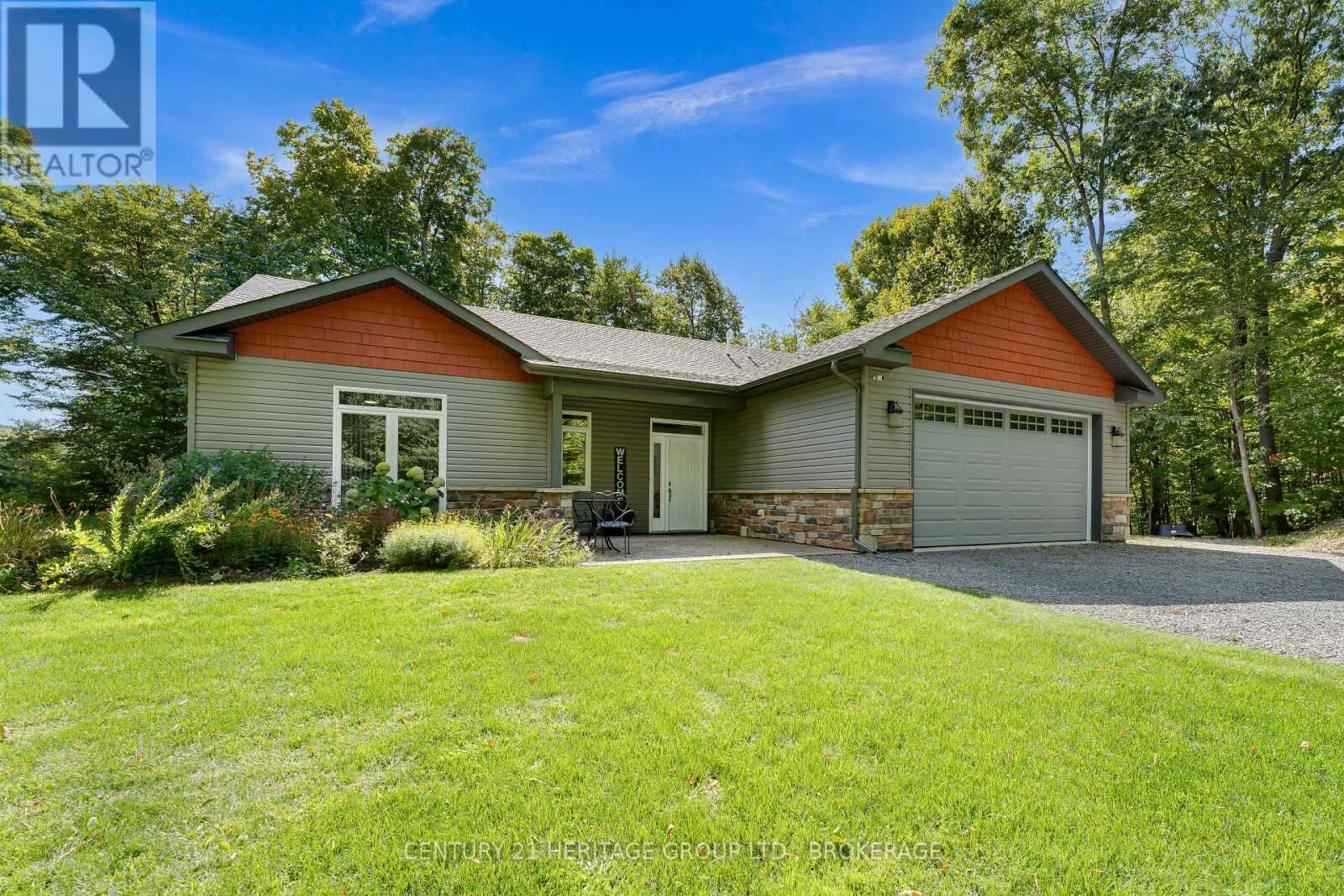 Property Photo:  627 Stafford Lane  ON K0H 2N0 