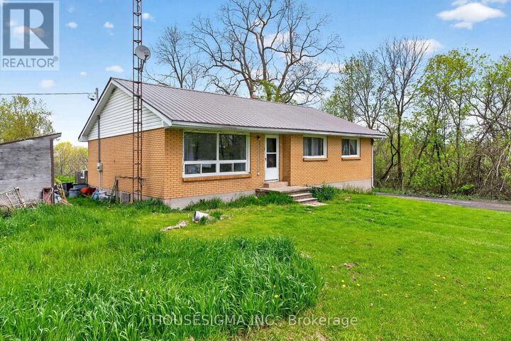 Property Photo:  2418-2420 Rutledge Road  ON K0H 2T0 